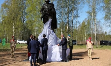 Псковская мэрия заказала подсветку памятников за 5,9 млн рублей