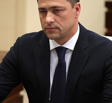 Михаил Ведерников встретился с многодетными матерями Псковской области